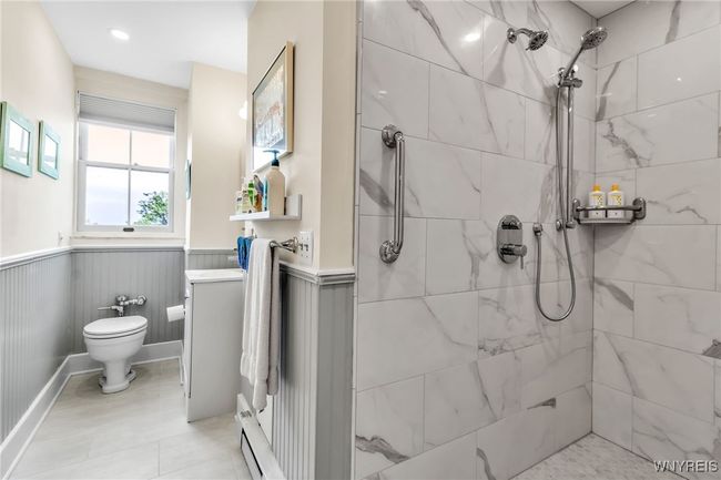 APT-6B - 33 Gates Cir, Condo with 2 bedrooms, 2 bathrooms and null parking in Buffalo NY | Image 22