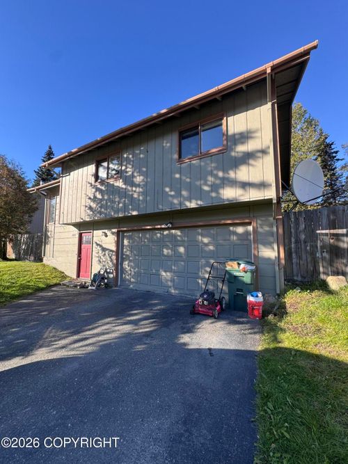 18315 Hidden Falls Ave, Eagle River, AK, 99577-8531 | Card Image