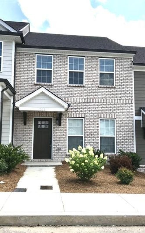 243 Mansfield Dr, Gallatin, TN, 37066-2711 | Card Image