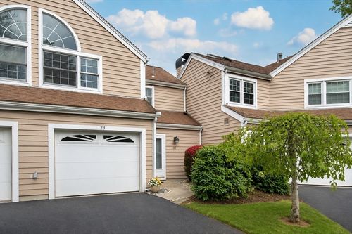 23-23 Canvasback Way, Walpole, MA, 02081-4320 | Card Image