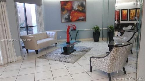 apt-l20-1000 Saint Charles Pl, Pembroke Pines, FL, 33026-3238 | Card Image