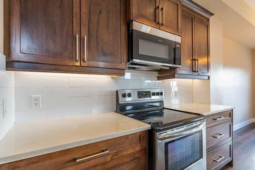 1241 Westmount Dr, Strathmore, AB, T1P1Y9 | Card Image