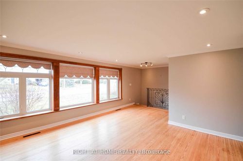 5 Hiley Ave, Ajax, ON, L1S6H3 | Card Image