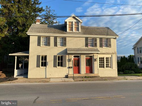 210 W Main St, STRASBURG, PA, 17579-1110 | Card Image