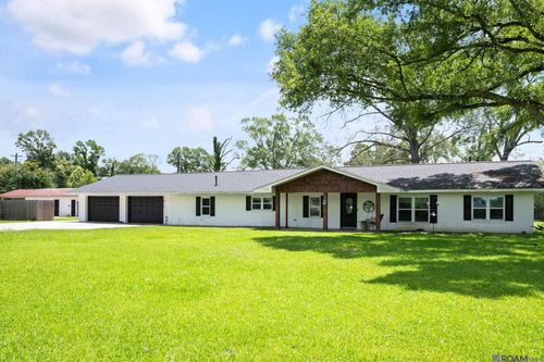 8716 James St, Denham Springs, LA, 70726-6305 | Card Image