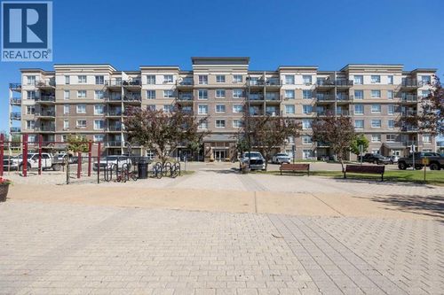 136 Sandpiper Rd, Fort Mcmurray, AB, T9K0J7 | Card Image