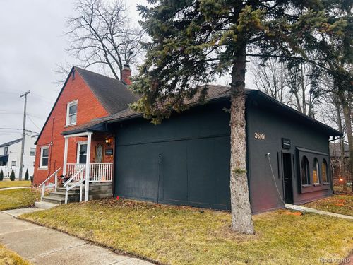 26101 W Warren St, Dearborn Heights, MI, 48127-1941 | Card Image