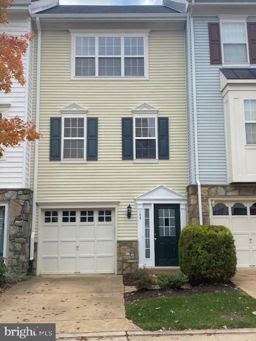 109 Meadows Ln, ALEXANDRIA, VA, 22304-6438 | Card Image