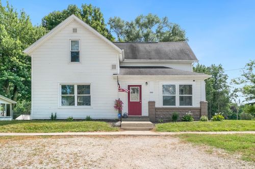 303 W Walnut St, Claypool, IN, 46510-9260 | Card Image