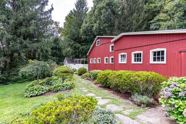 151 Flanders Rd, House other with 3 bedrooms, 3 bathrooms and null parking in Woodbury CT | Image 4