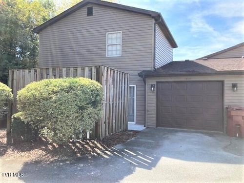 d-504 Pilgrim Ct, Johnson City, TN, 37601-9311 | Card Image