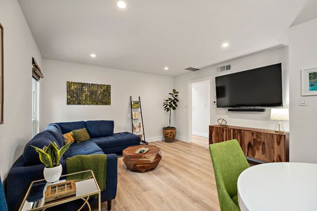 APT-3 - 1206 Hollow Creek Dr, Condo with 1 bedrooms, 2 bathrooms and 2 parking in Austin TX | Image 6