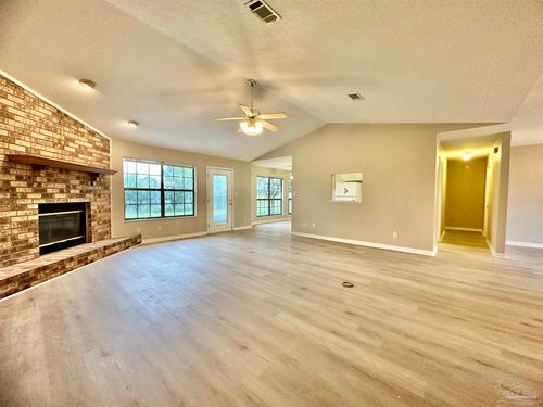 5027 Shoshone Dr, Pensacola, FL, 32507-8709 | Card Image