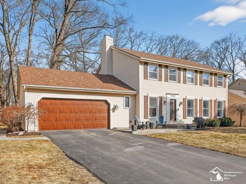 1944 Stoneybrook Ln, Temperance, MI, 48182-9411 | Card Image