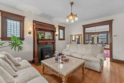 802 Ashland Ave, Saint Paul, MN, 55104-7121 | Card Image
