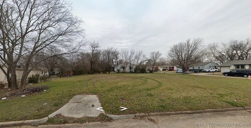 120 W 50th Pl N, Tulsa, OK, 74126-3161 | Card Image