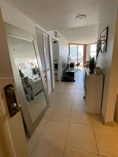 apt-b2207-1901 Brickell Ave, Miami, FL, 33129-1707 | Card Image