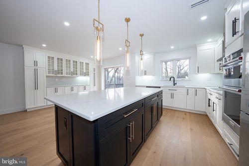 212 Aronimink Dr, NEWTOWN SQUARE, PA, 19073-3402 | Card Image