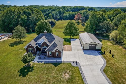 256 Kings Pointe Ln, Mc Minnville, TN, 37110-2418 | Card Image