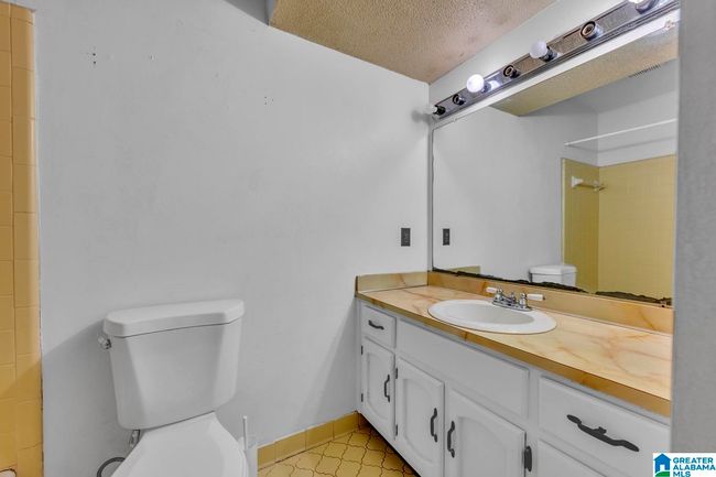1117 Oak Creek Trl Ne, House other with 3 bedrooms, 2 bathrooms and null parking in Birmingham AL | Image 17