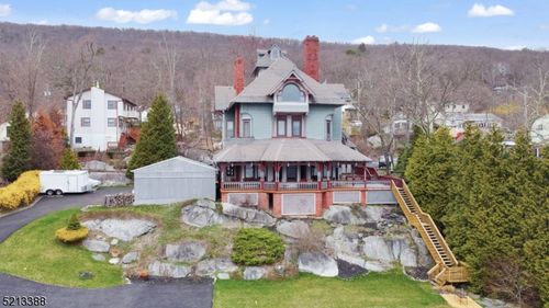 11 Lodge Dr, Greenwood Lake, NY, 10925-4147 | Card Image