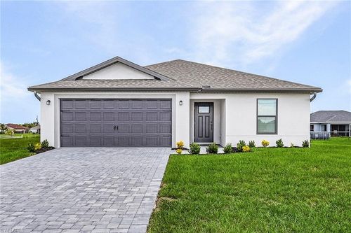 824 Gen D Macarthur Ave, FORT DENAUD, FL, 33935-9687 | Card Image