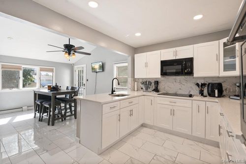 324 Hawkins Rd, Centereach, NY, 11720-1807 | Card Image