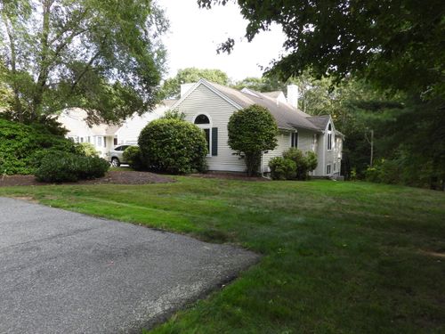 181 Leisure Green Dr, Mashpee, MA, 02649-2888 | Card Image