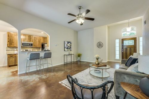 37 Pleasant Valley Rd, Wimberley, TX, 78676-2329 | Card Image