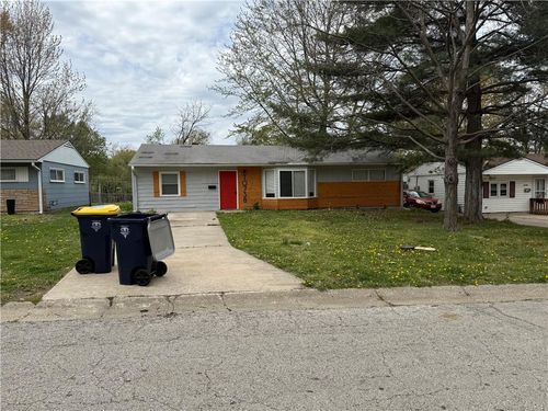 10738 Cambridge Ave, Kansas City, MO, 64134-2745 | Card Image