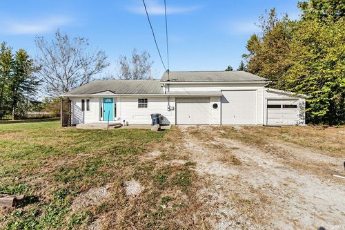 220 S D St, Elwood, IN, 46036-1839 | Card Image