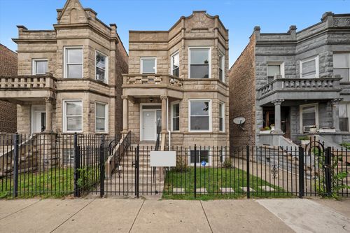 3916 W Wilcox St, CHICAGO, IL, 60624-2832 | Card Image