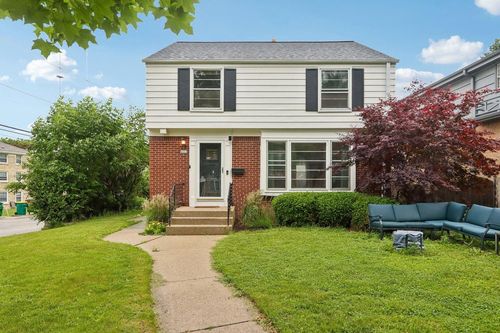 4315 N Wildwood Avenue, Shorewood, WI, 53211 | Card Image