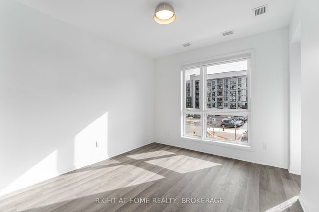 460 Gordon Krantz Ave, Condo with 1 bedrooms, 1 bathrooms and null parking in Milton ON | Image 12