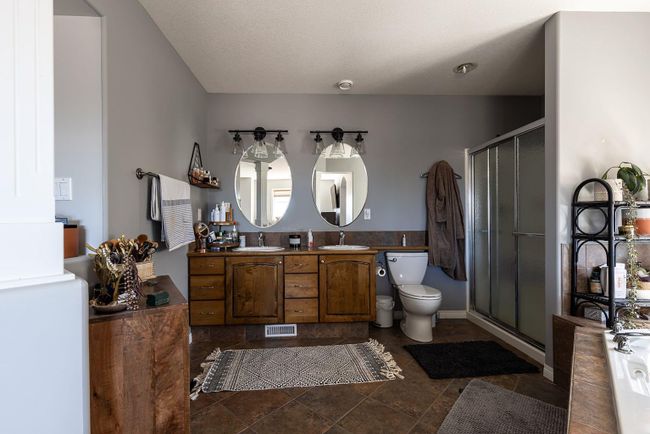 175 Sierra Drive Sw, Home with 3 bedrooms, 3 bathrooms and 4 parking in Medicine Hat AB | Image 21