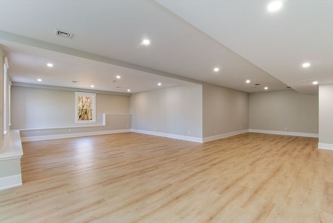116 Winthrop St, House other with 4 bedrooms, 4 bathrooms and 6 parking in Medway MA | Image 39