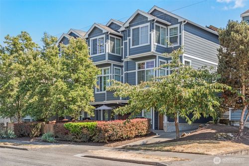 apt-b-63 Etruria St, Seattle, WA, 98109-1698 | Card Image