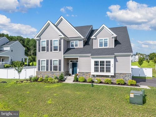 70 Kate Ct, EASTON, PA, 18042-8708 | Card Image