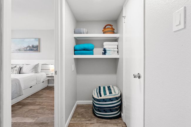 104 Cove E, Condo with 3 bedrooms, 2 bathrooms and null parking in Horseshoe Bay TX | Image 16