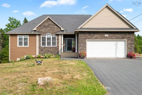 531 Celebration Dr, Fall River, NS, B2T0K6 | Card Image