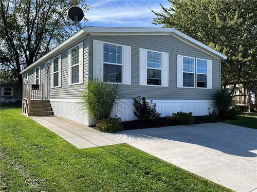 6 Applegate Dr, Hamlin, NY, 14464-9506 | Card Image