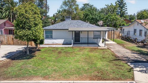 680 W Sample, Fresno, CA, 93704 | Card Image