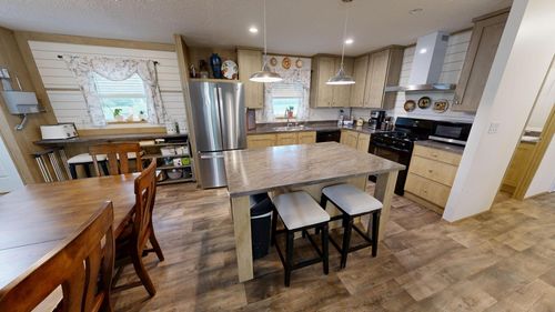 211 Farmdale Ave, Lake Lillian, MN, 56253 | Card Image