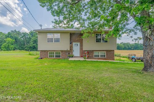 772 Potters Falls Rd, Wartburg, TN, 37887-4001 | Card Image