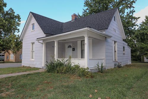916 Grand St, Fulton, MO, 65251-2066 | Card Image