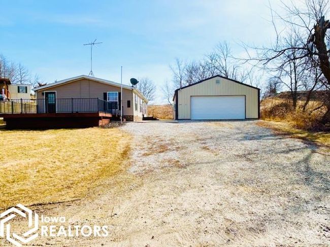 212 Cottage Ln, House other with 3 bedrooms, 2 bathrooms and null parking in Montezuma IA | Image 4