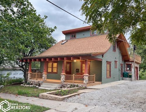 51 W Kirkwood Ave, Fairfield, IA, 52556-2433 | Card Image