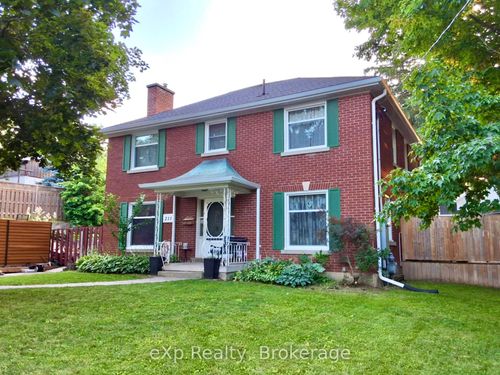 211 Victoria St S, Walkerton, ON, N0G2V0 | Card Image