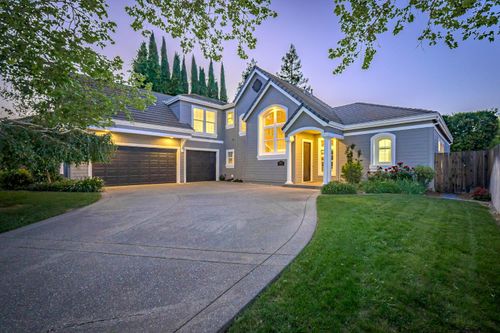 3309 La Playa Dr, Davis, CA, 95618-6723 | Card Image