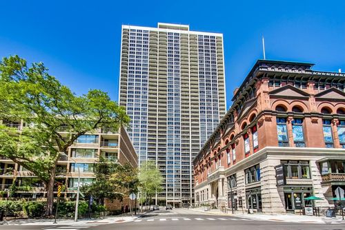 503j-1560 N Sandburg Ter, Chicago, IL, 60610-7703 | Card Image